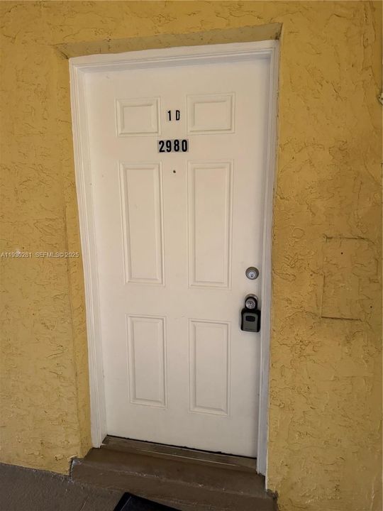 В аренду: $1,800 (2 спален, 2 ванн, 1060 Квадратных фут)