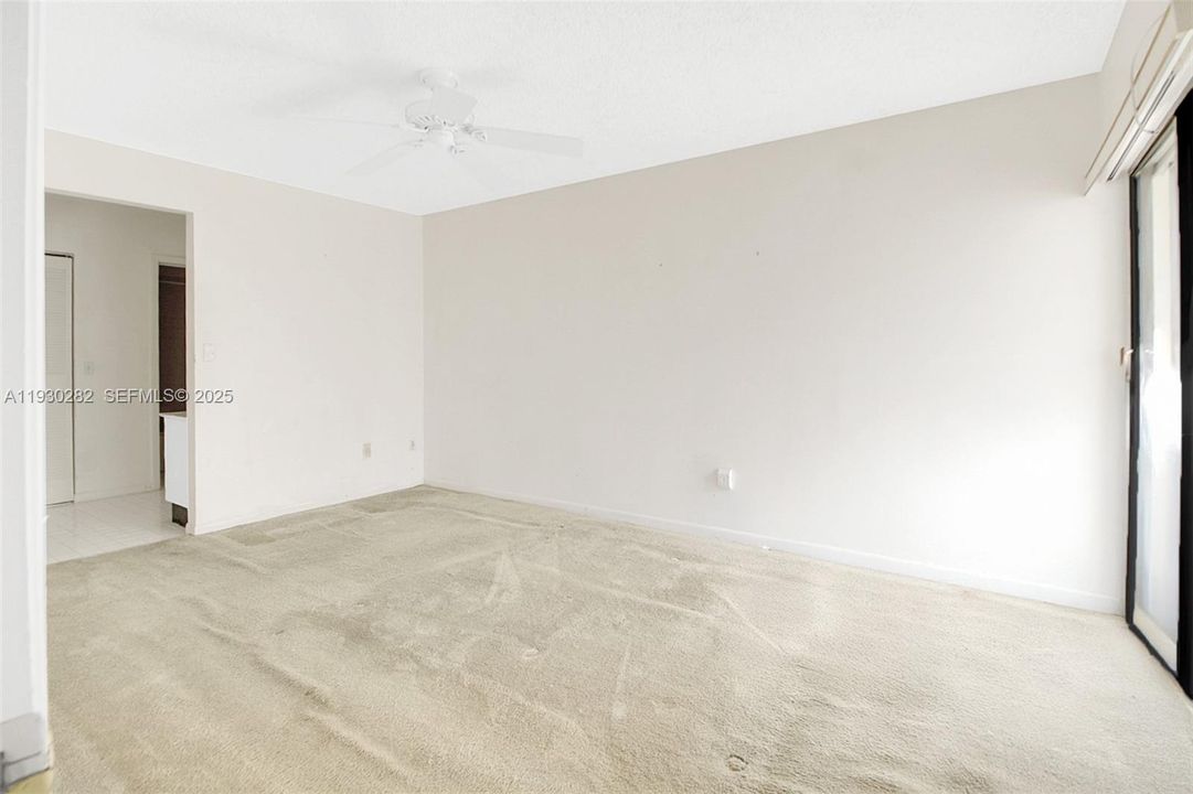 For Sale: $310,000 (3 beds, 2 baths, 1143 Square Feet)