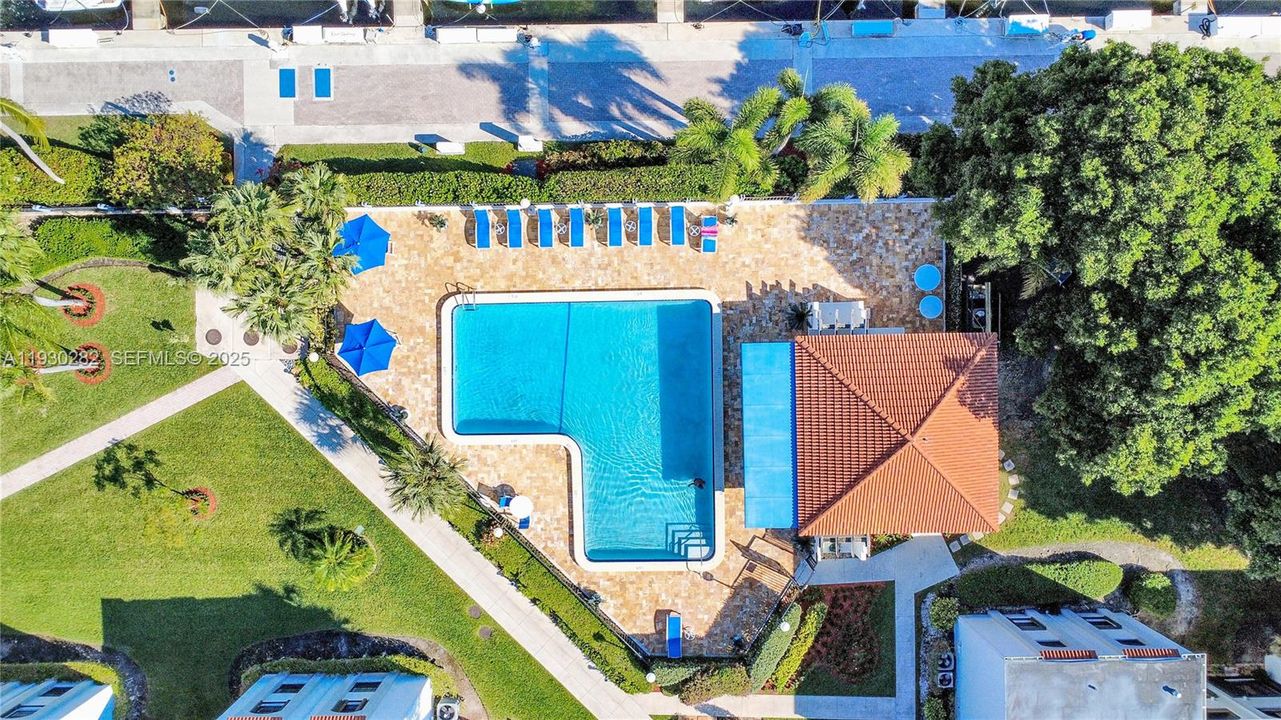 For Sale: $310,000 (3 beds, 2 baths, 1143 Square Feet)