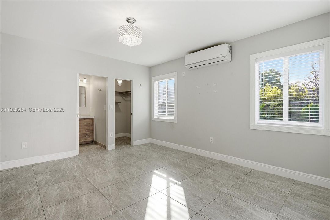 For Rent: $4,000 (4 beds, 3 baths, 1609 Square Feet)