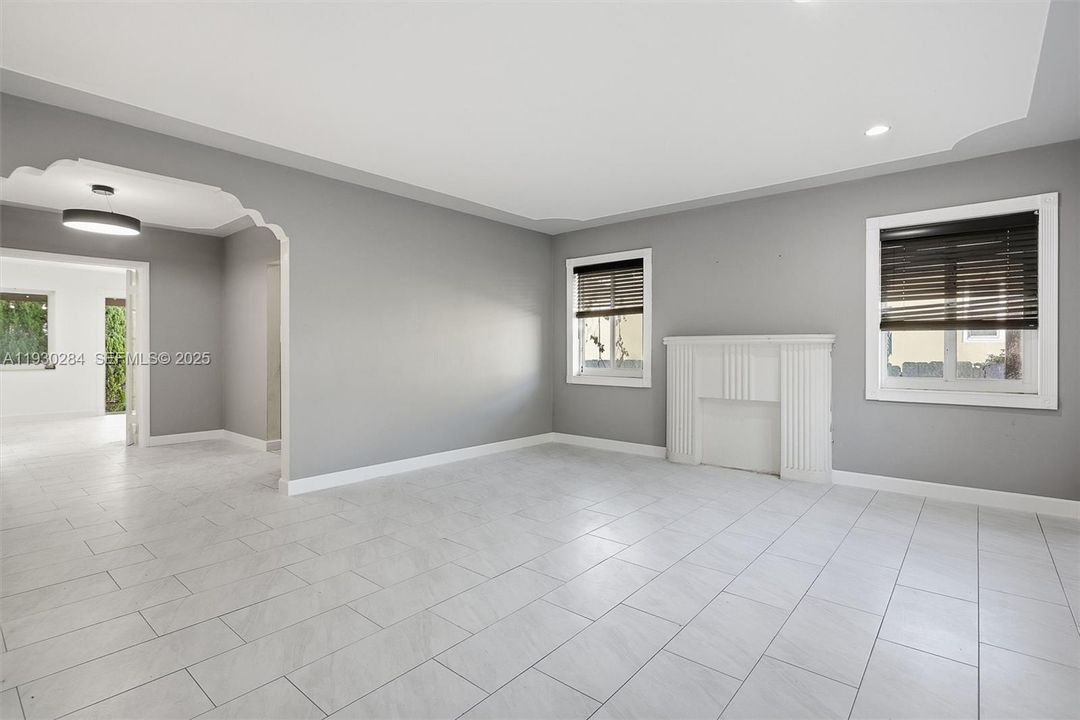 For Rent: $4,000 (4 beds, 3 baths, 1609 Square Feet)