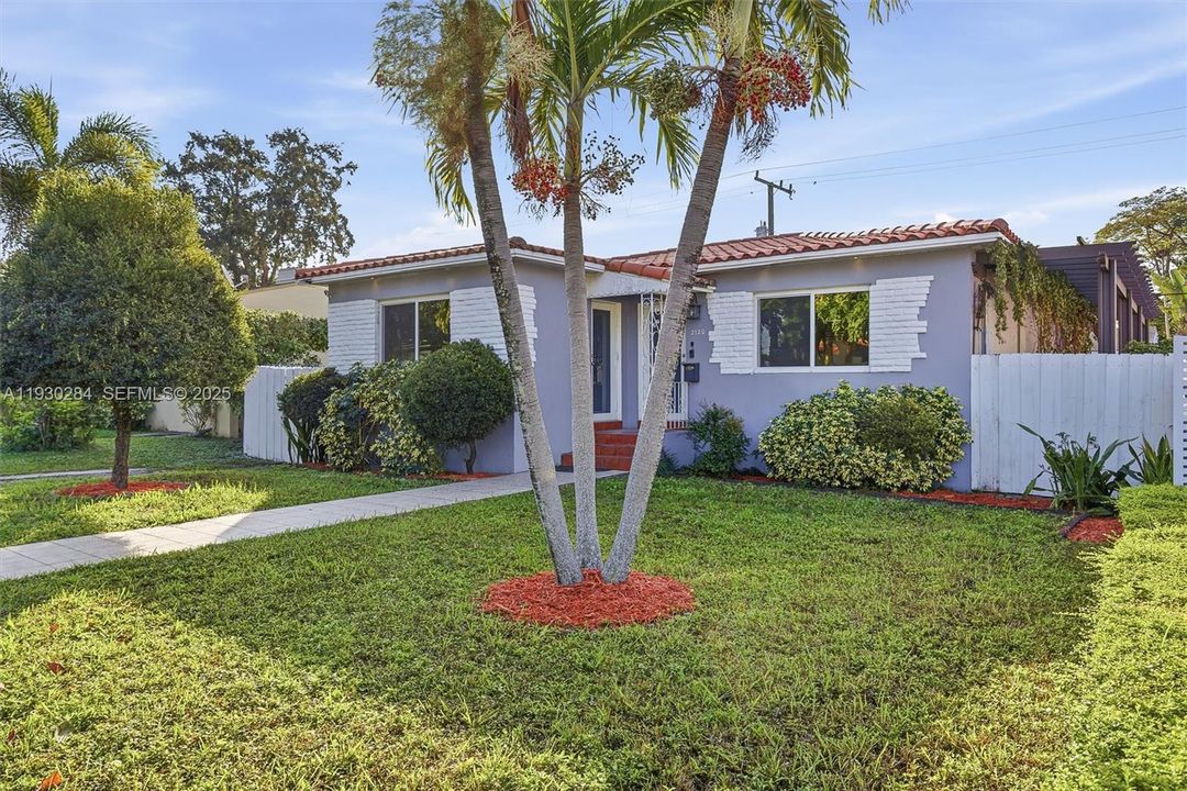 For Rent: $4,000 (4 beds, 3 baths, 1609 Square Feet)