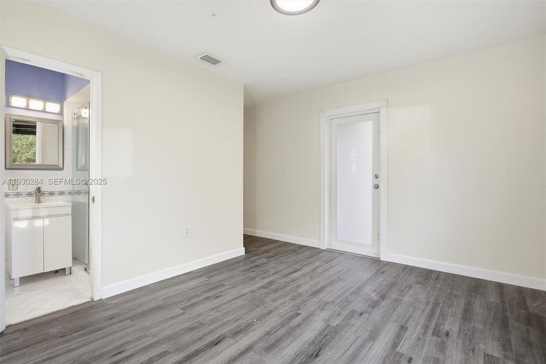 For Rent: $4,000 (4 beds, 3 baths, 1609 Square Feet)