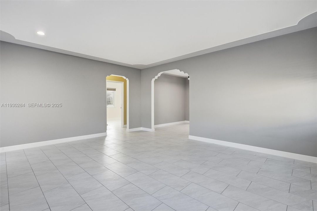 For Rent: $4,000 (4 beds, 3 baths, 1609 Square Feet)