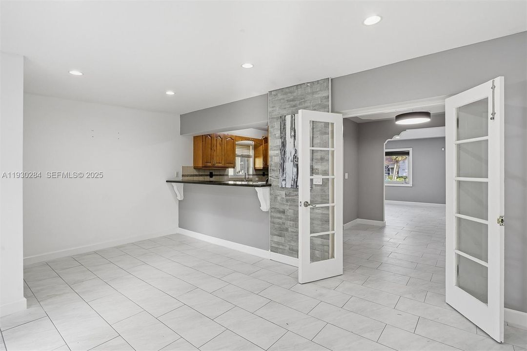 For Rent: $4,000 (4 beds, 3 baths, 1609 Square Feet)