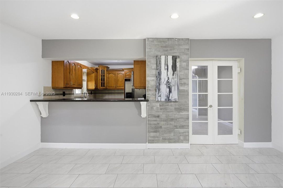 For Rent: $4,000 (4 beds, 3 baths, 1609 Square Feet)