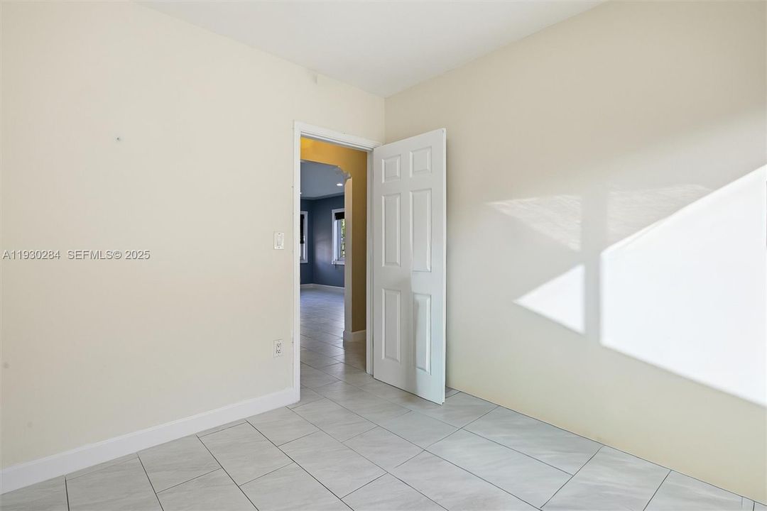 For Rent: $4,000 (4 beds, 3 baths, 1609 Square Feet)