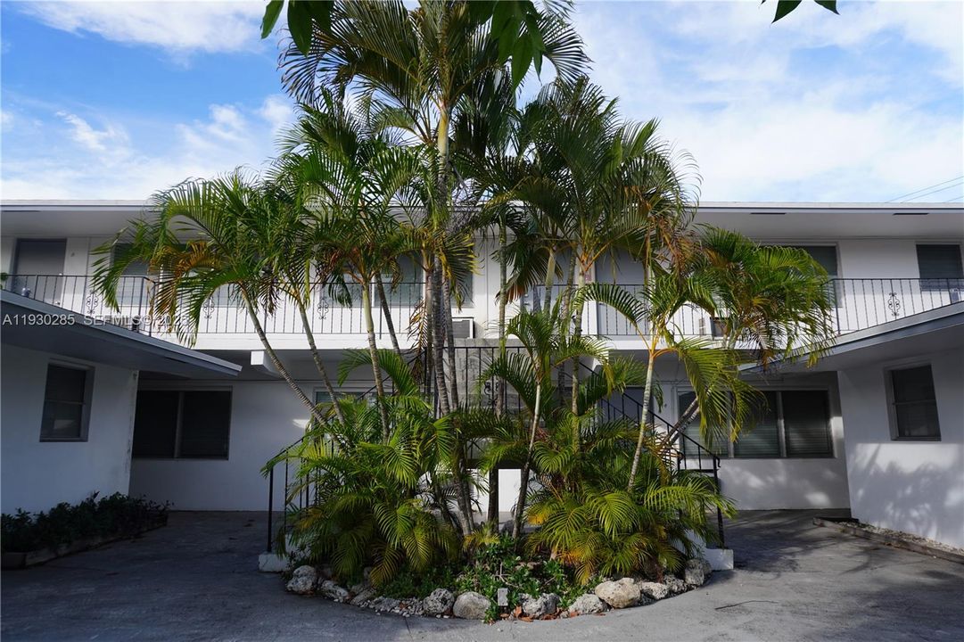 出租: $1,650 (1 贝兹, 1 浴室, 636 平方英尺)