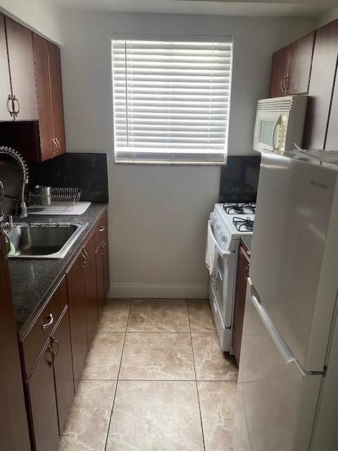 For Rent: $1,650 (0 beds, 1 baths, 442 Square Feet)
