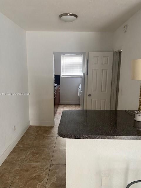 For Rent: $1,650 (0 beds, 1 baths, 442 Square Feet)