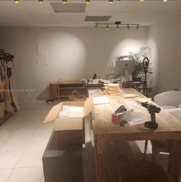 出租: $2,250 (0 贝兹, 0 浴室, 0 平方英尺)