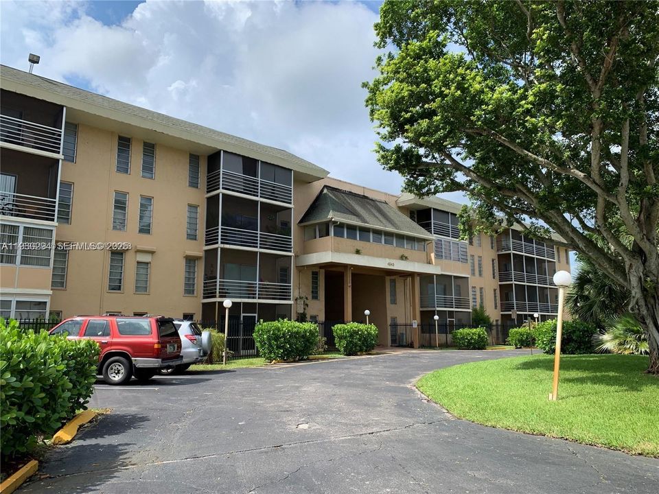 В аренду: $1,900 (2 спален, 2 ванн, 1220 Квадратных фут)