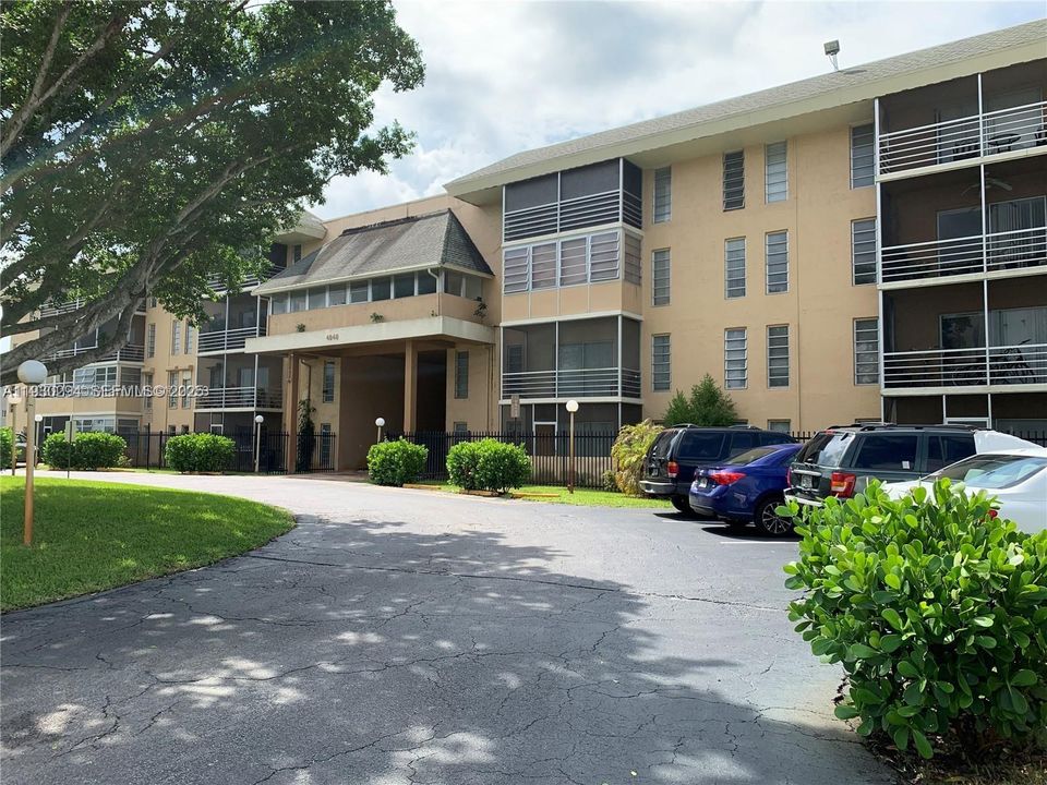 В аренду: $1,900 (2 спален, 2 ванн, 1220 Квадратных фут)