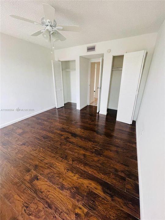 В аренду: $1,900 (2 спален, 2 ванн, 1220 Квадратных фут)