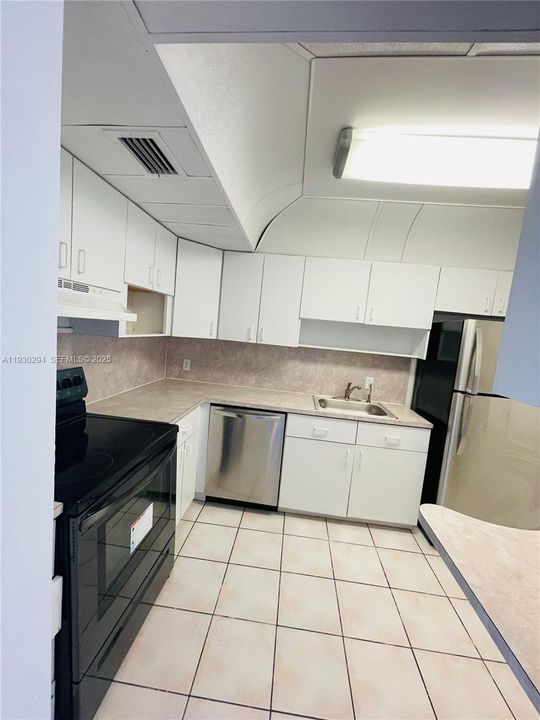 В аренду: $1,900 (2 спален, 2 ванн, 1220 Квадратных фут)