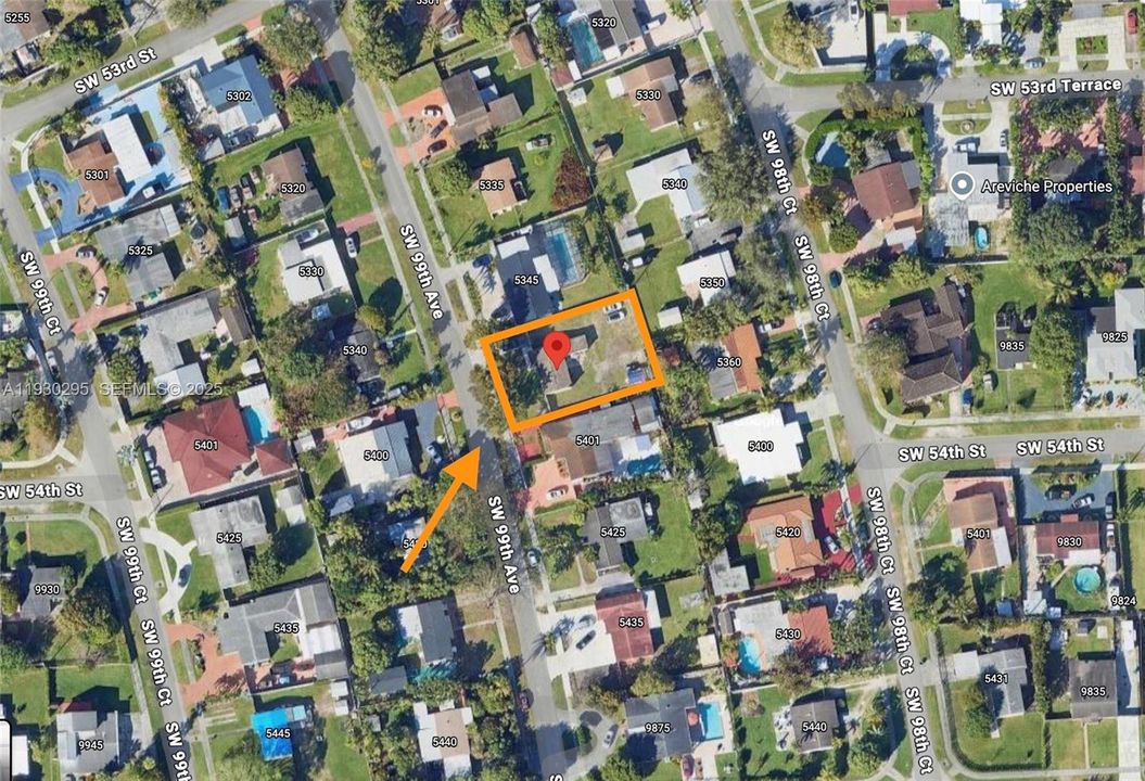 For Sale: $598,000 (3 beds, 1 baths, 923 Square Feet)