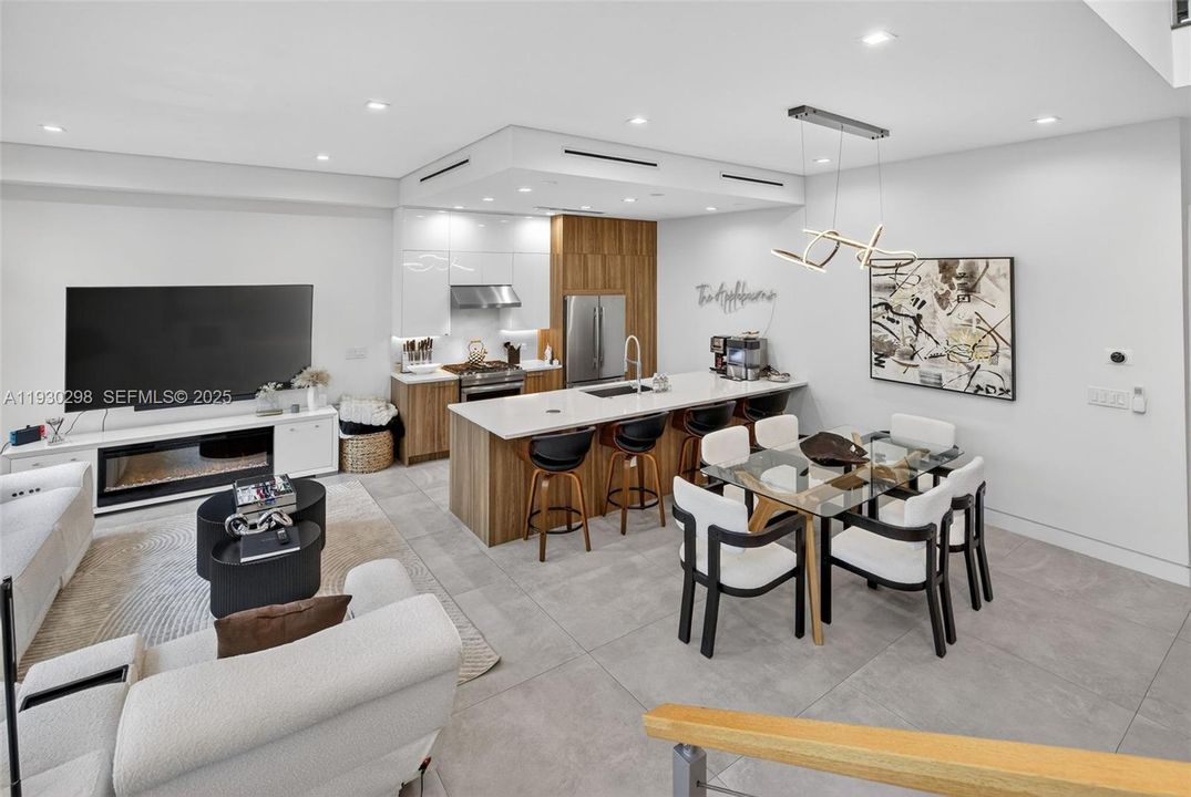 待售: $1,175,000 (3 贝兹, 3 浴室, 1981 平方英尺)