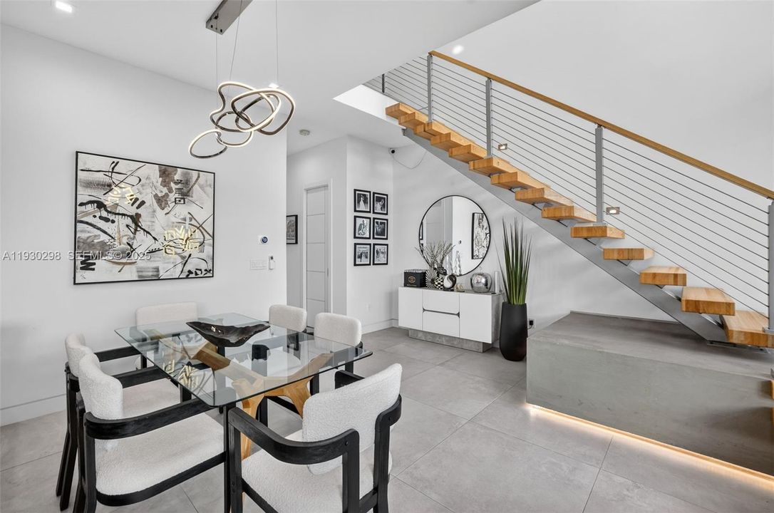 待售: $1,175,000 (3 贝兹, 3 浴室, 1981 平方英尺)