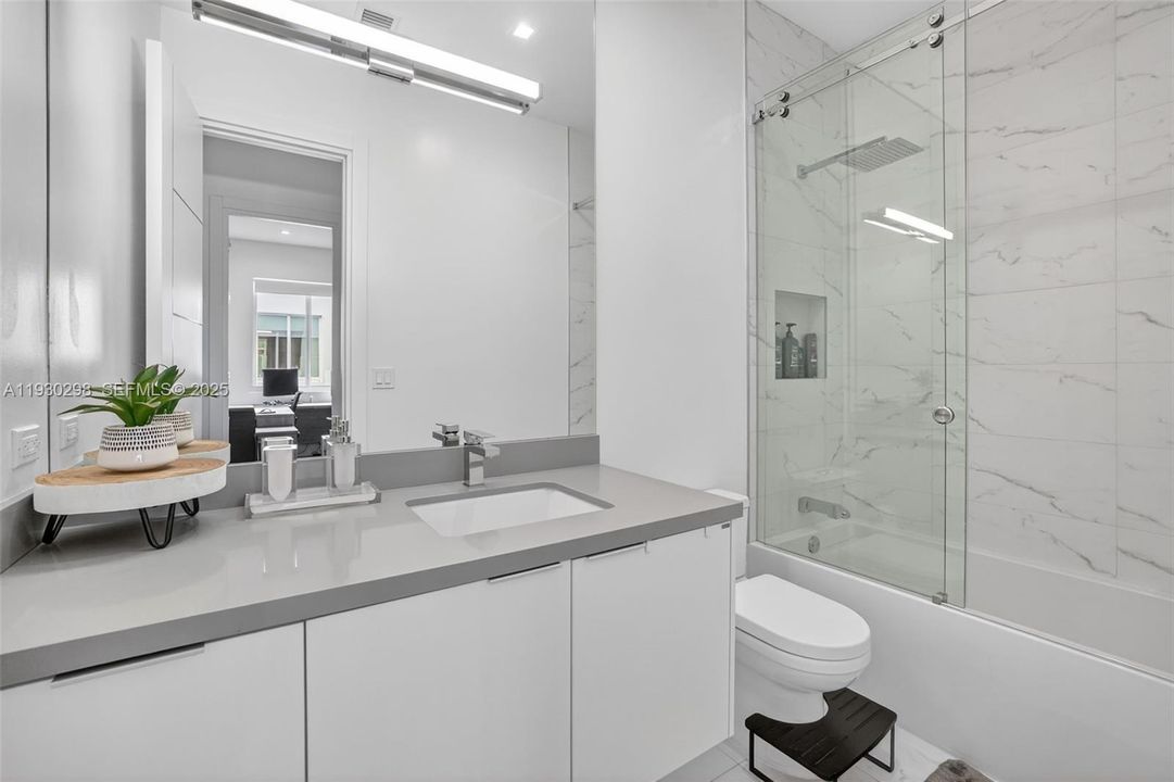 待售: $1,175,000 (3 贝兹, 3 浴室, 1981 平方英尺)