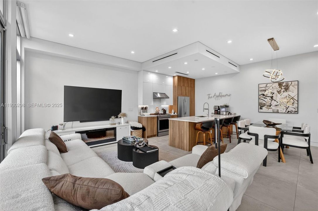 待售: $1,175,000 (3 贝兹, 3 浴室, 1981 平方英尺)