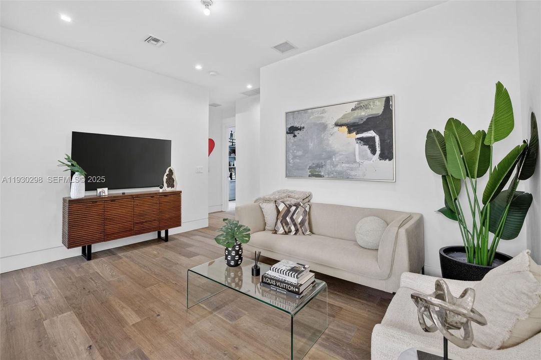 待售: $1,175,000 (3 贝兹, 3 浴室, 1981 平方英尺)