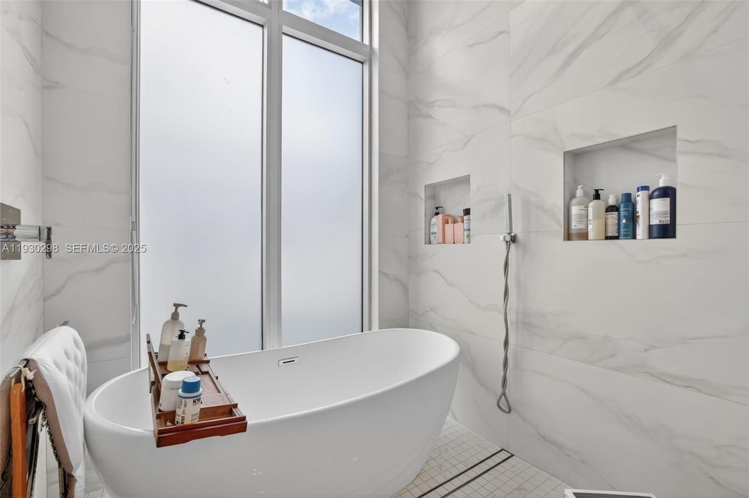 待售: $1,175,000 (3 贝兹, 3 浴室, 1981 平方英尺)