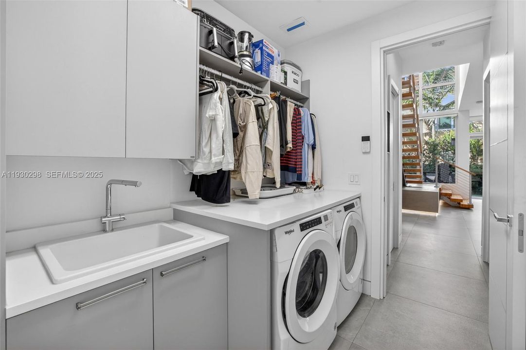 待售: $1,175,000 (3 贝兹, 3 浴室, 1981 平方英尺)