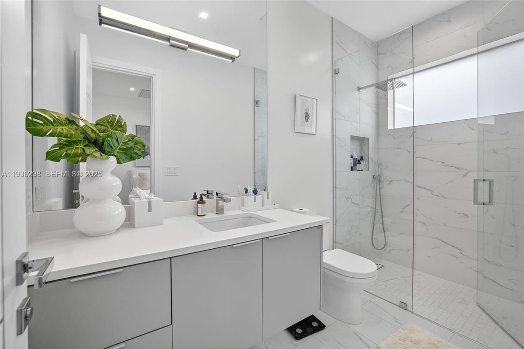 待售: $1,175,000 (3 贝兹, 3 浴室, 1981 平方英尺)