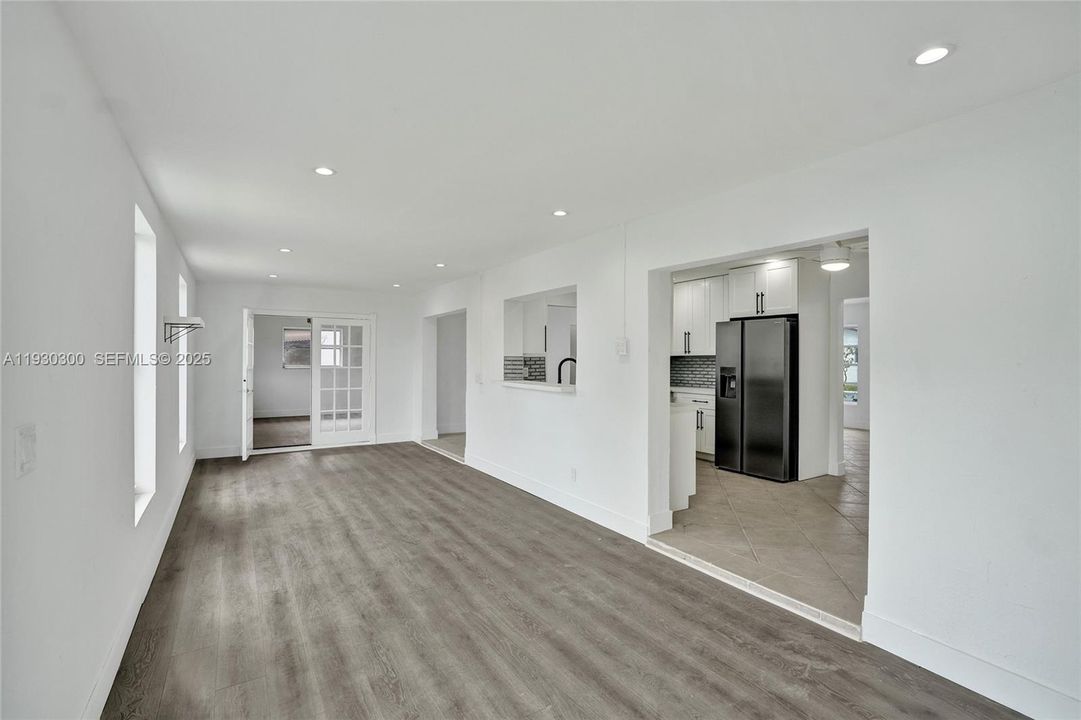 待售: $365,000 (2 贝兹, 2 浴室, 1587 平方英尺)