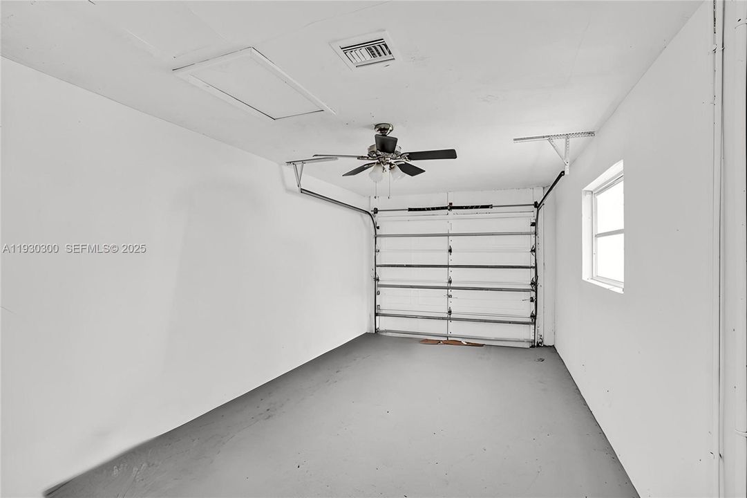 待售: $365,000 (2 贝兹, 2 浴室, 1587 平方英尺)