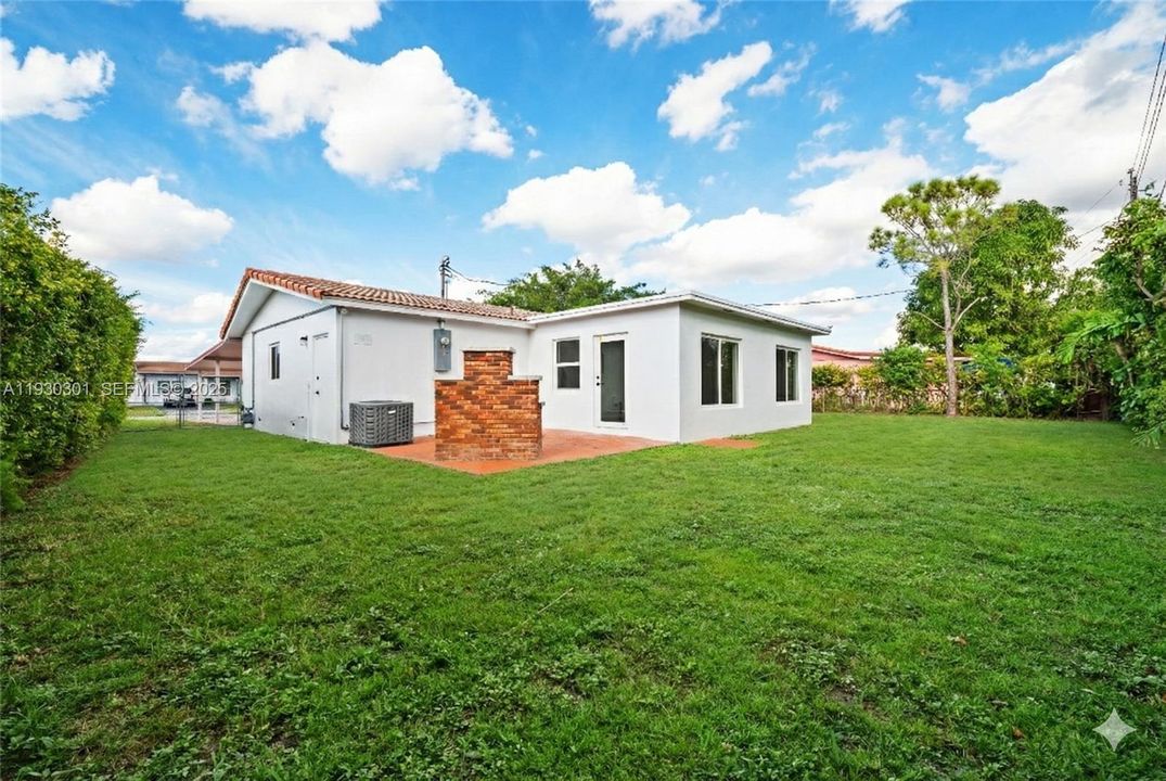 For Sale: $767,000 (3 beds, 2 baths, 1654 Square Feet)