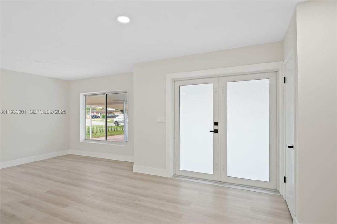 For Sale: $767,000 (3 beds, 2 baths, 1654 Square Feet)