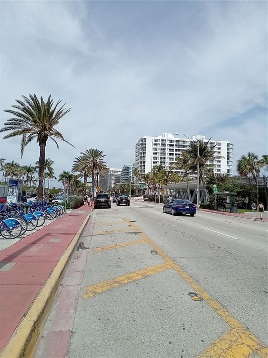 For Rent: $1,950 (1 beds, 1 baths, 520 Square Feet)