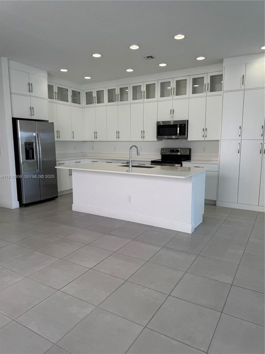 For Rent: $4,200 (3 beds, 2 baths, 2110 Square Feet)