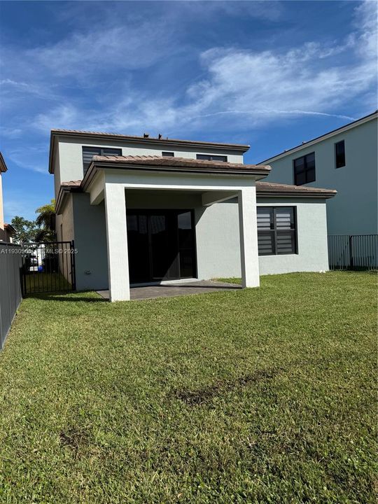 For Rent: $4,200 (3 beds, 2 baths, 2110 Square Feet)