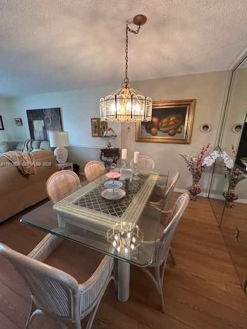 待售: $299,000 (2 贝兹, 2 浴室, 1144 平方英尺)