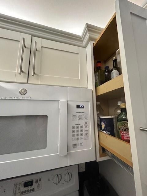 待售: $299,000 (2 贝兹, 2 浴室, 1144 平方英尺)