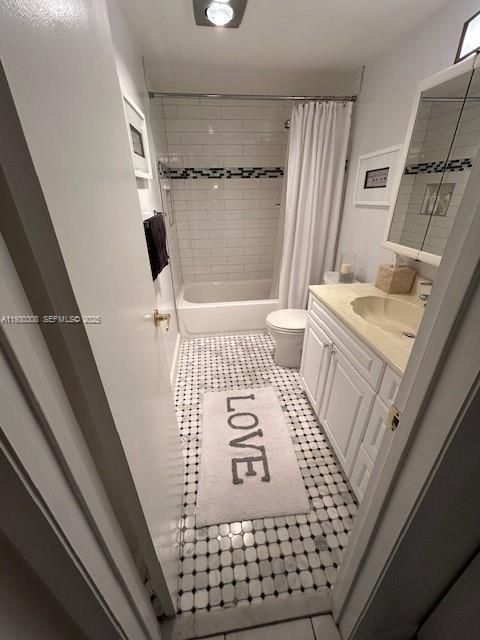 待售: $299,000 (2 贝兹, 2 浴室, 1144 平方英尺)