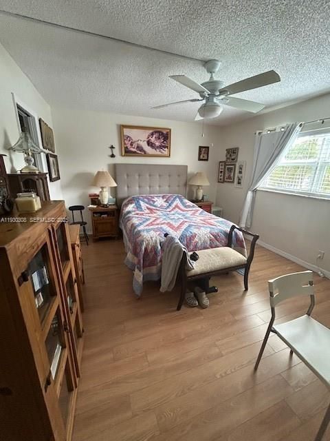 待售: $299,000 (2 贝兹, 2 浴室, 1144 平方英尺)