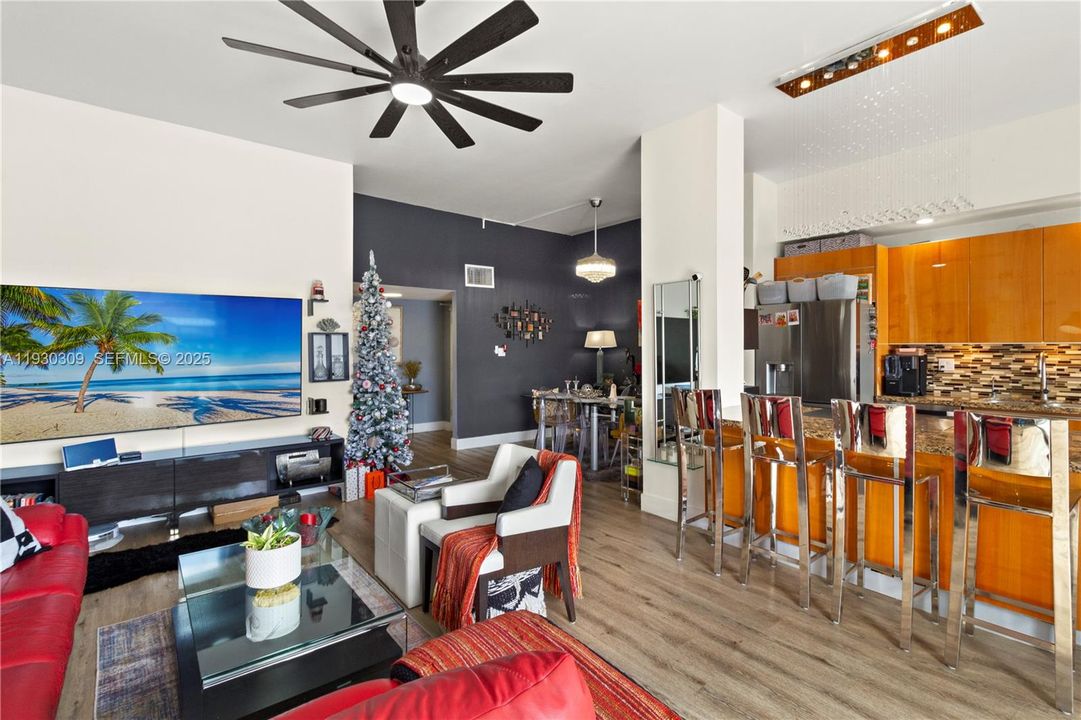 出租: $2,900 (0 贝兹, 0 浴室, 1565 平方英尺)