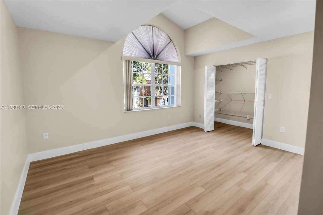 待售: $799,900 (4 贝兹, 2 浴室, 2622 平方英尺)