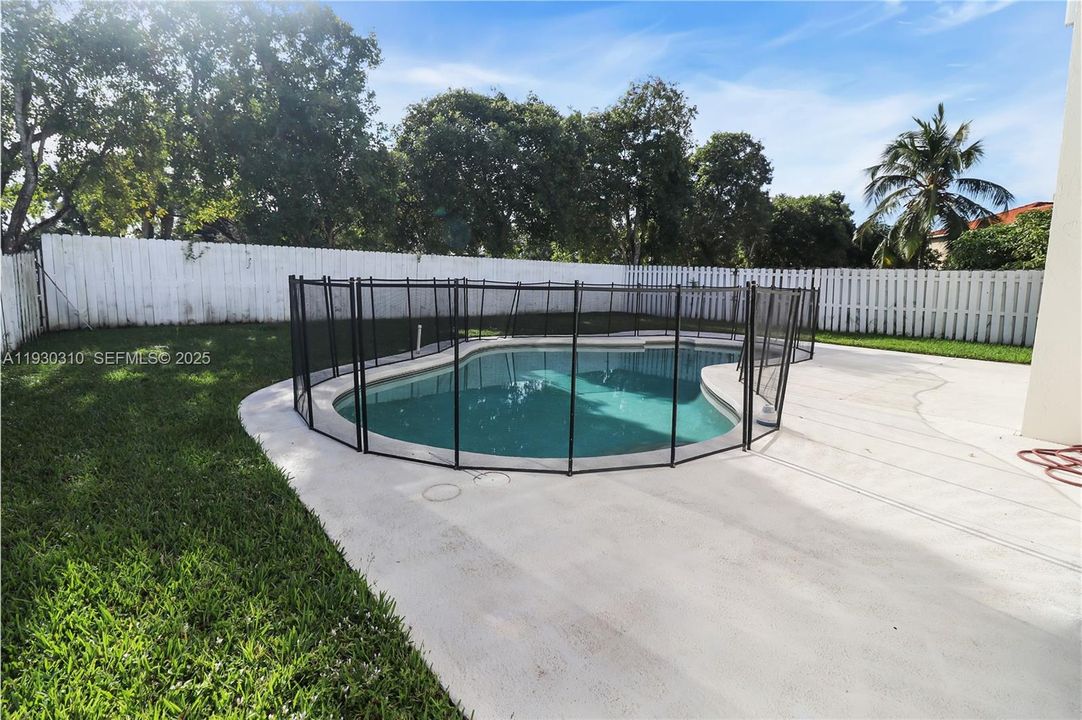 待售: $799,900 (4 贝兹, 2 浴室, 2622 平方英尺)