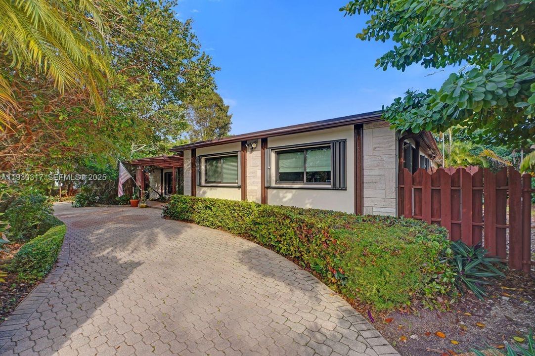 For Sale: $1,500,000 (4 beds, 4 baths, 2997 Square Feet)