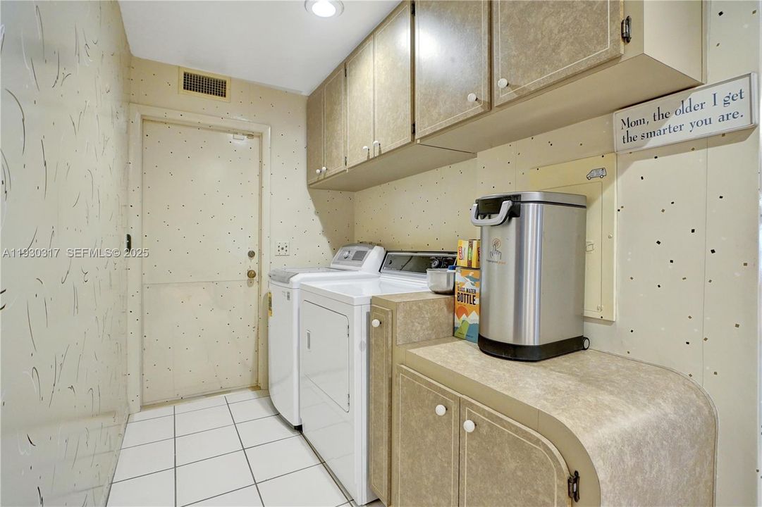 For Sale: $1,500,000 (4 beds, 4 baths, 2997 Square Feet)