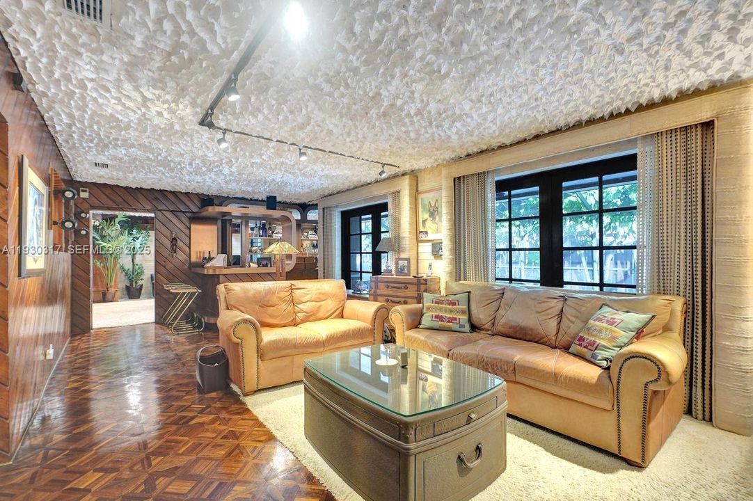 For Sale: $1,500,000 (4 beds, 4 baths, 2997 Square Feet)