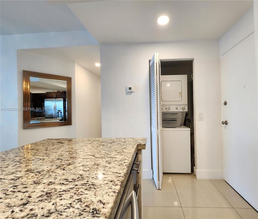 For Sale: $610,000 (2 beds, 2 baths, 1160 Square Feet)