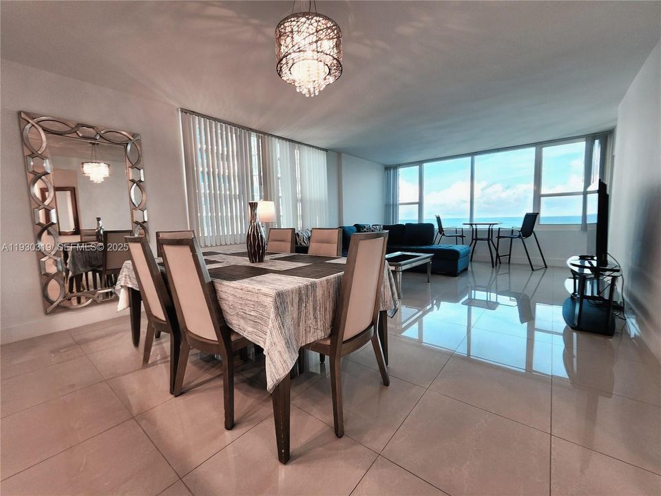 For Sale: $610,000 (2 beds, 2 baths, 1160 Square Feet)