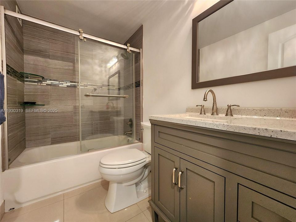 For Sale: $610,000 (2 beds, 2 baths, 1160 Square Feet)