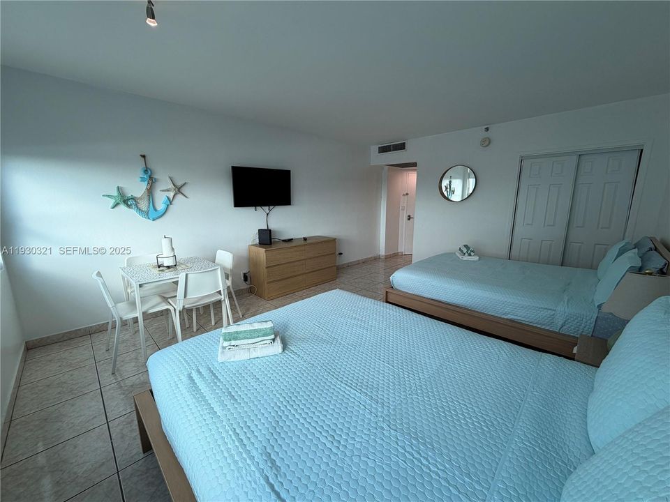 For Sale: $299,000 (0 beds, 1 baths, 390 Square Feet)