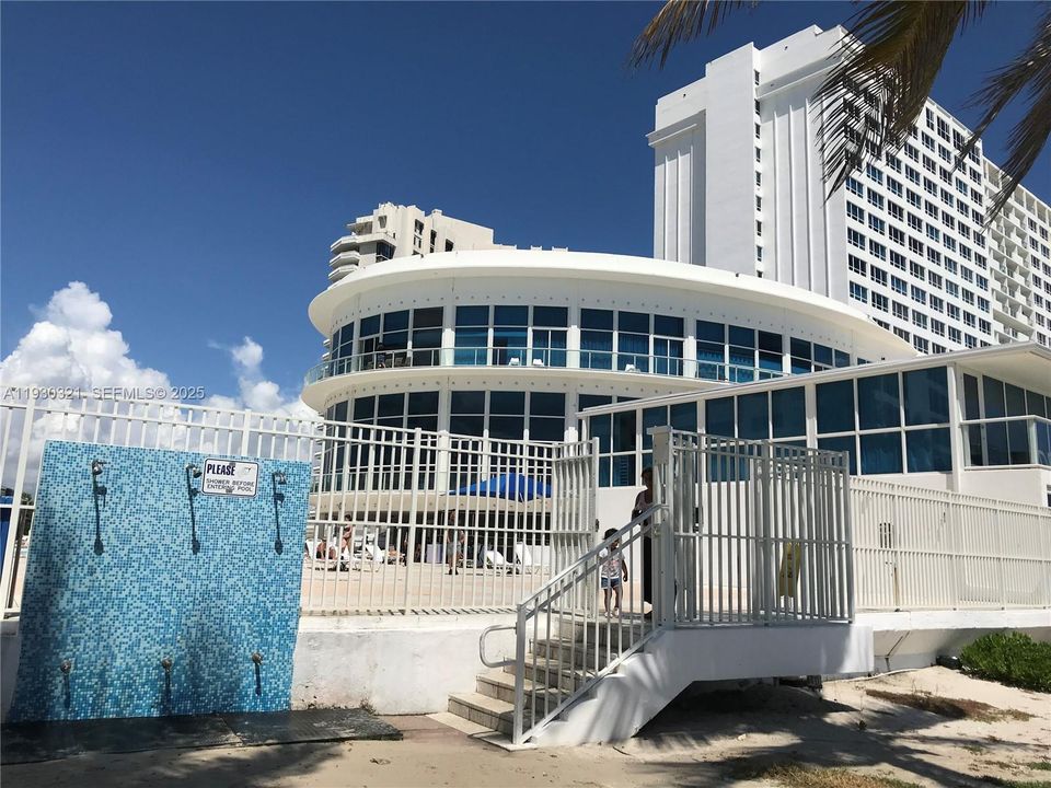 For Sale: $299,000 (0 beds, 1 baths, 390 Square Feet)